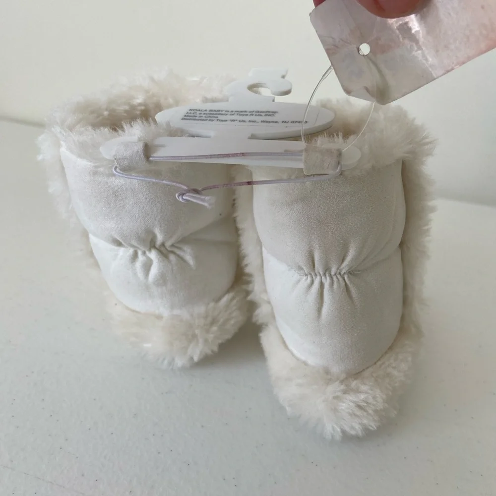 NEW Koala Baby white fluffy bow decorated soft booties shoes‎ 6-12 months